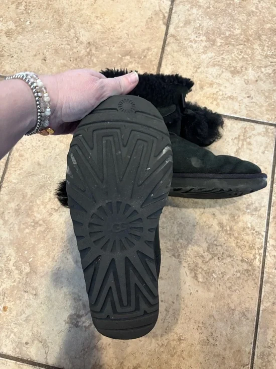 UGG Gita Pom Pom Booties 8 - Picture 4 of 5